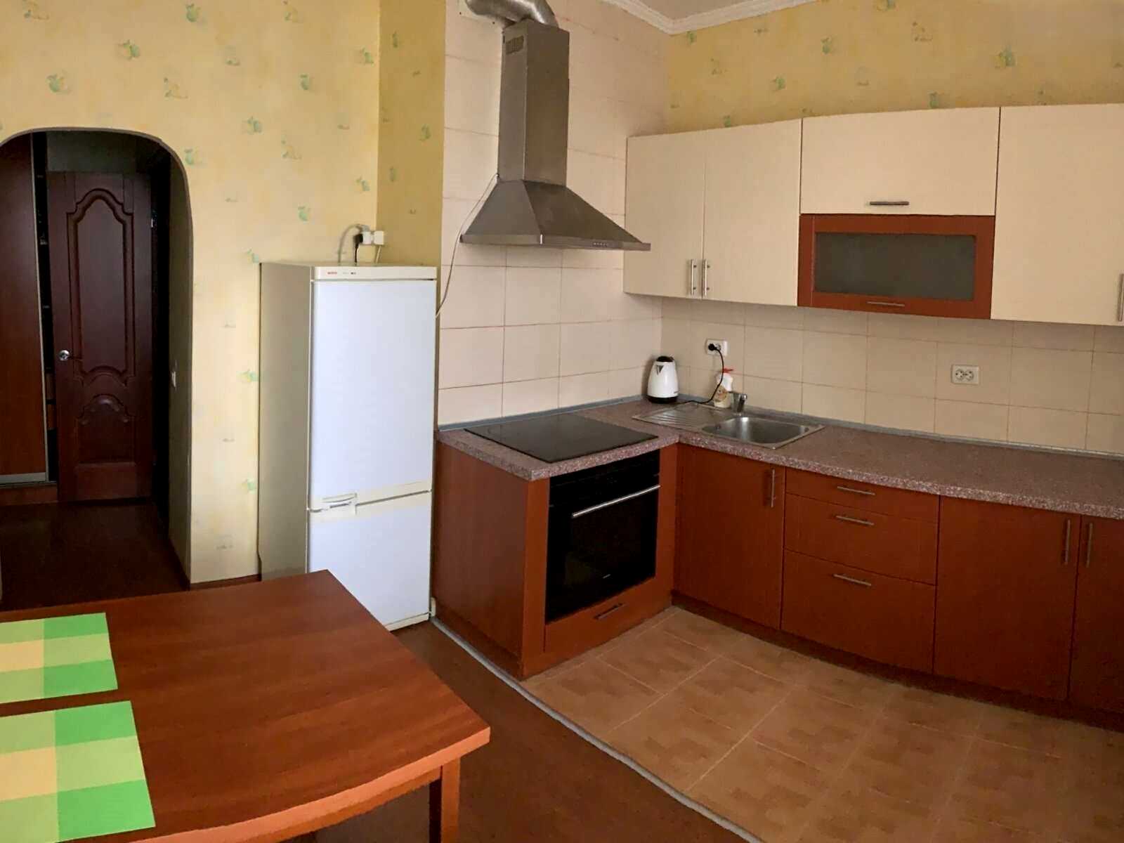 1876947871644512