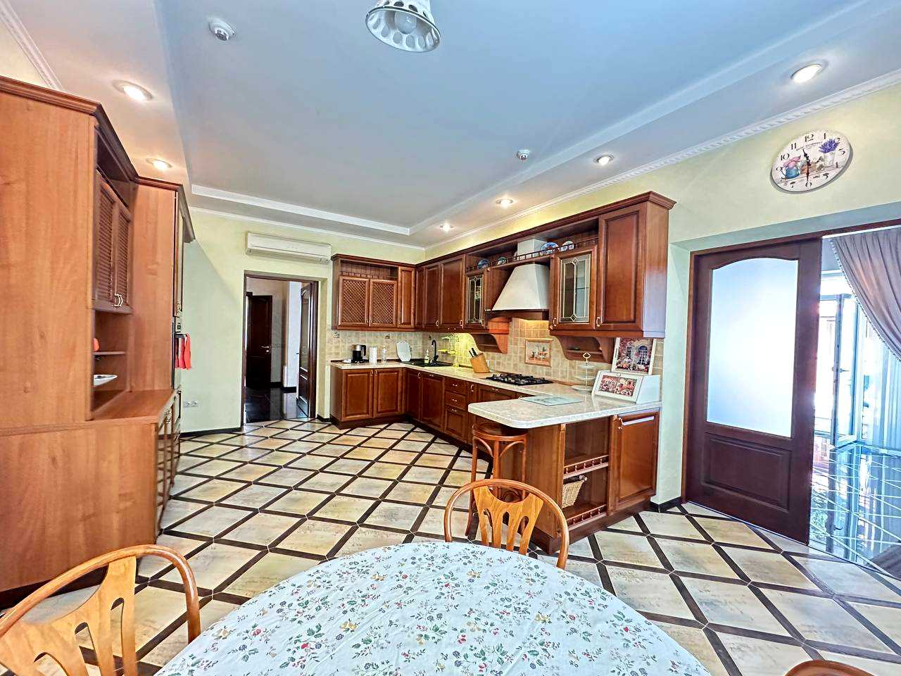 Будинок за адресою Мирний пров. (площа 500 м²) - фото 7 Будинок за адресою Мирний пров. (площа 500 м²) - Atlanta.ua - фото 7
