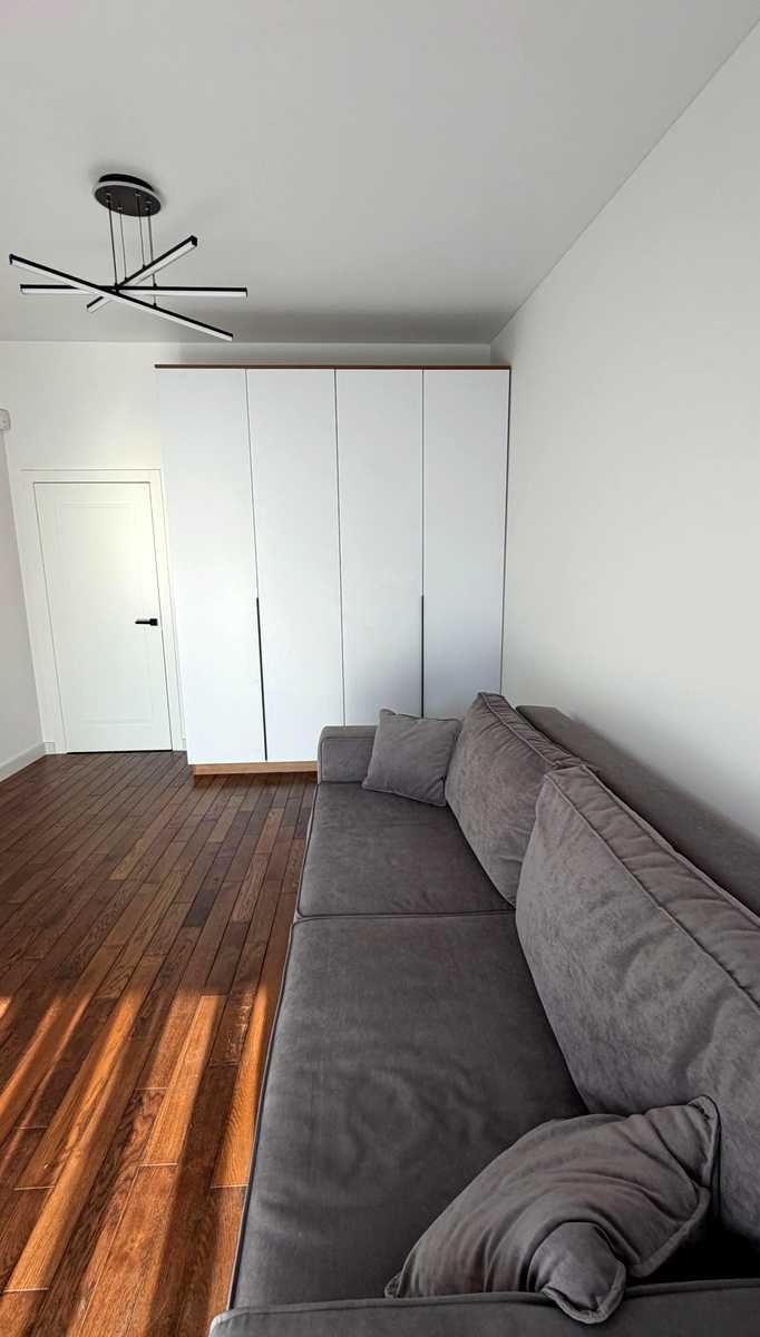 1876948311066556