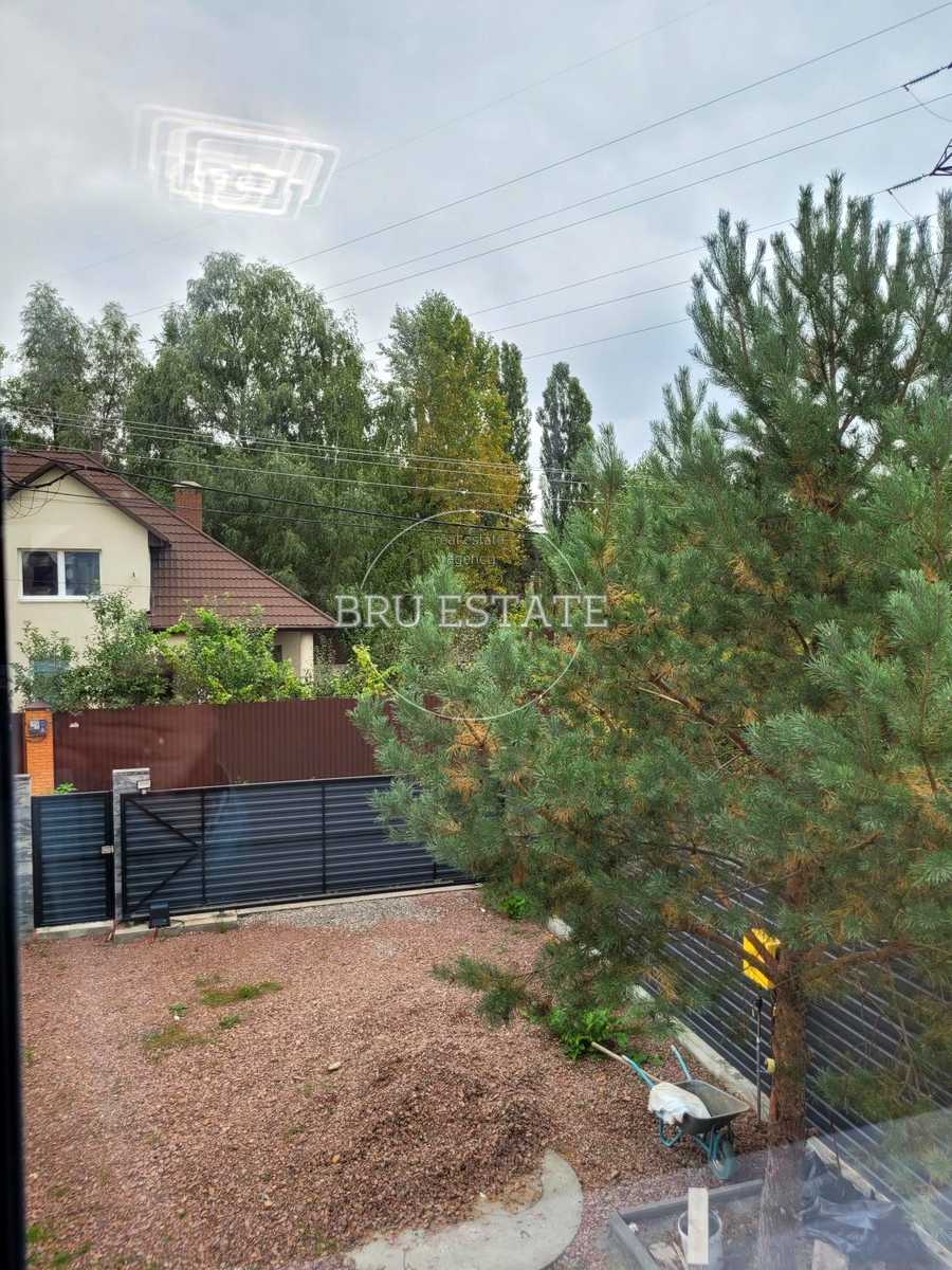1876949920668553