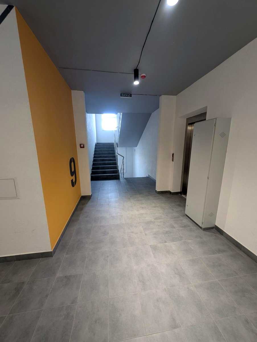 1876950803354331