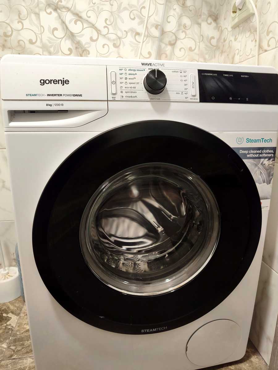 1876951114888223