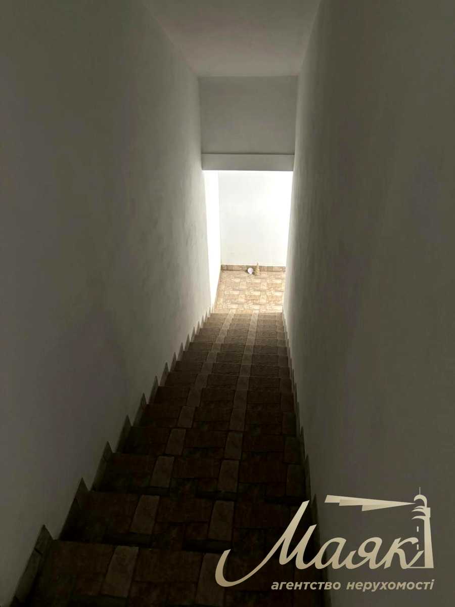 1876953433117929
