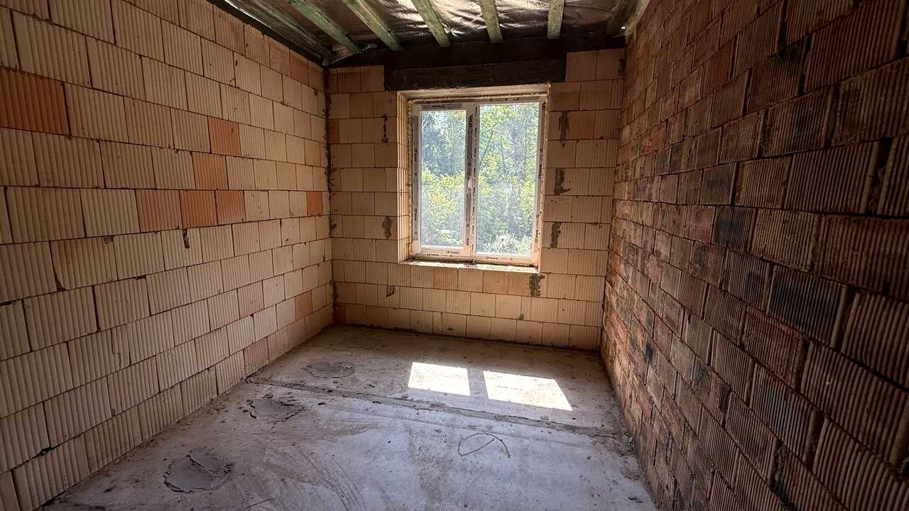 1876956421866917
