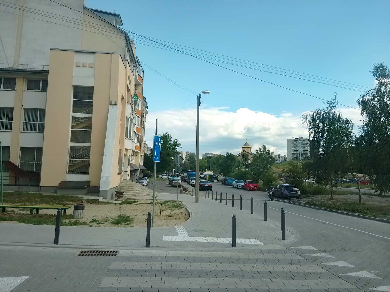 1876956604399185