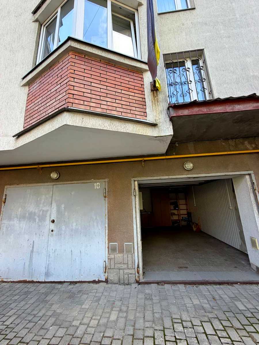 1876956674845371