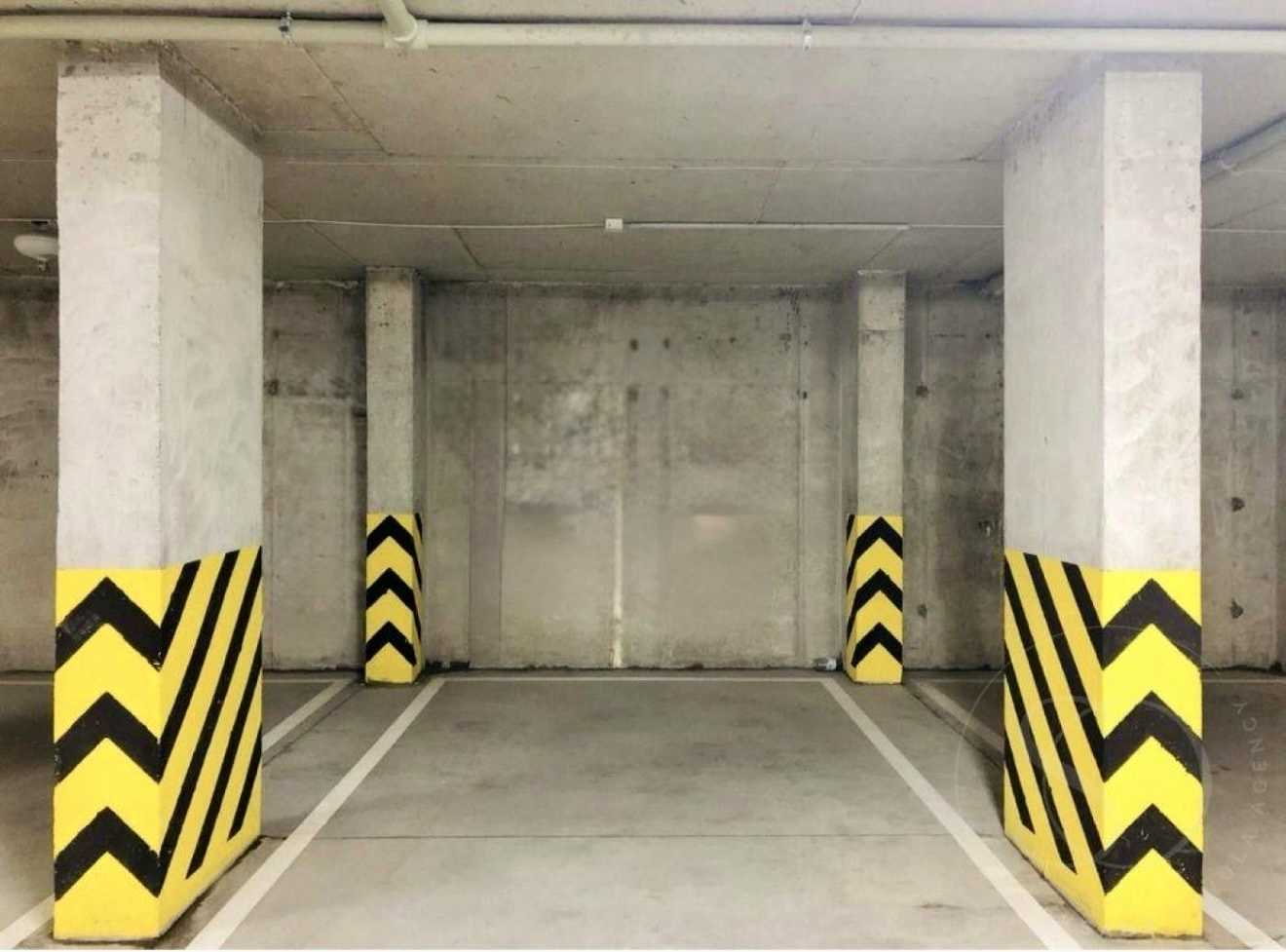 1876958072063959