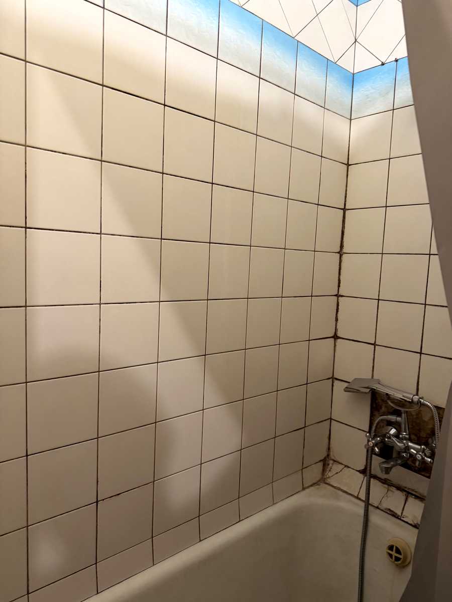 1876961338400110