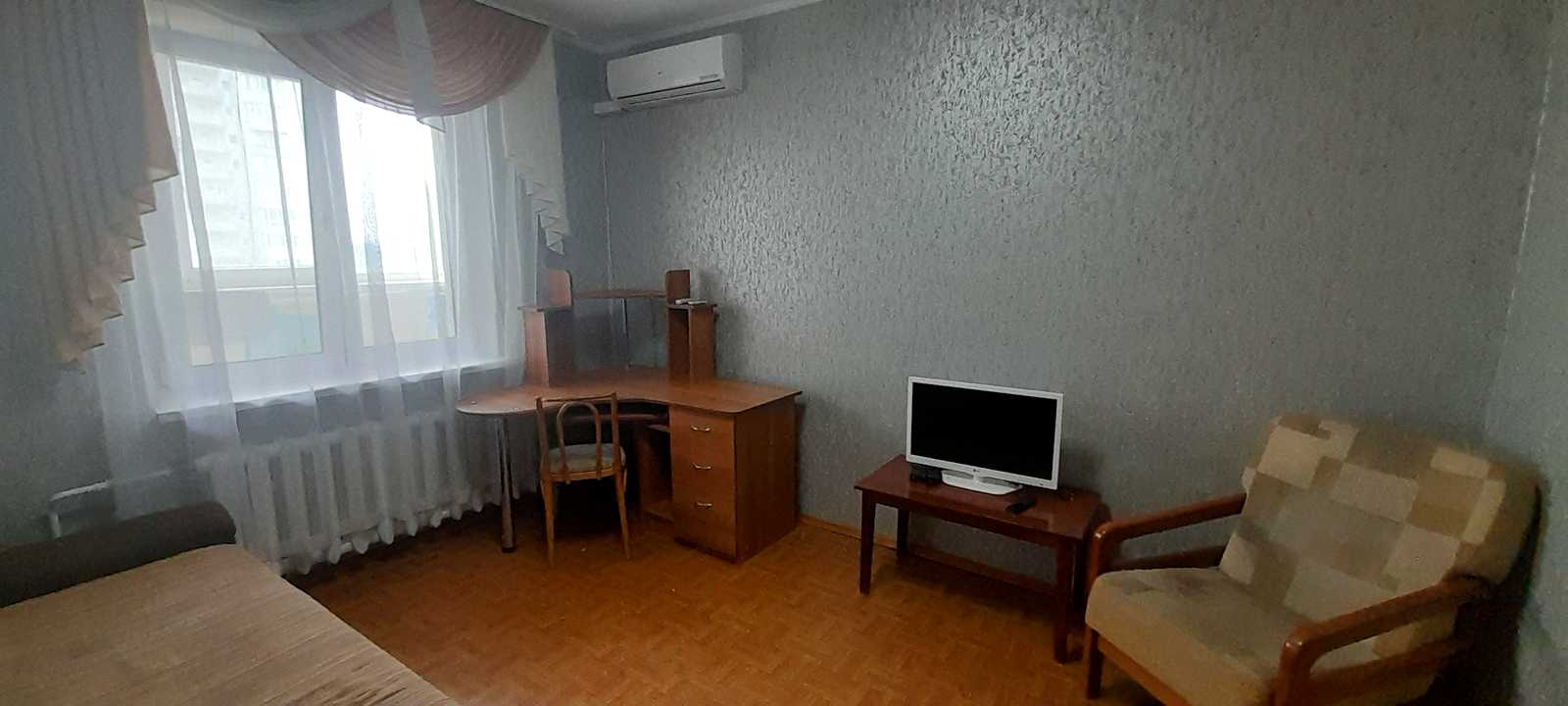 1876968442495352