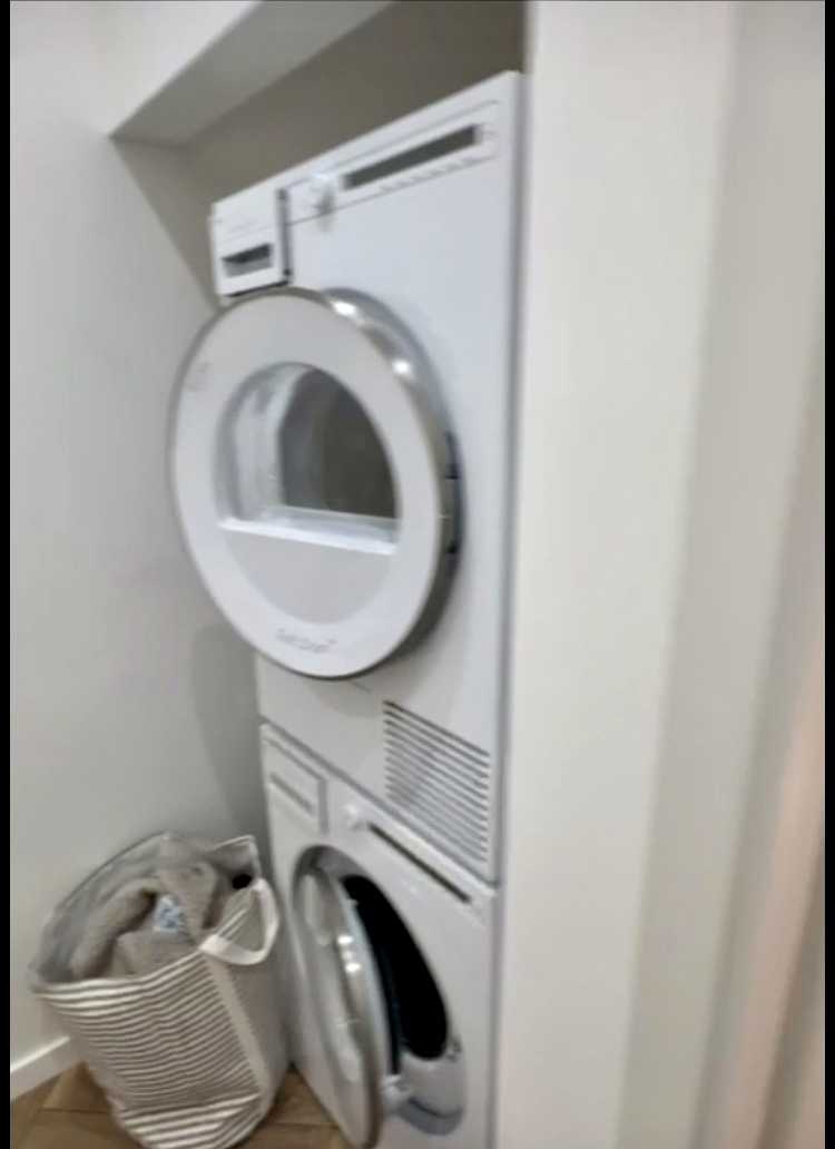 1876969692750125