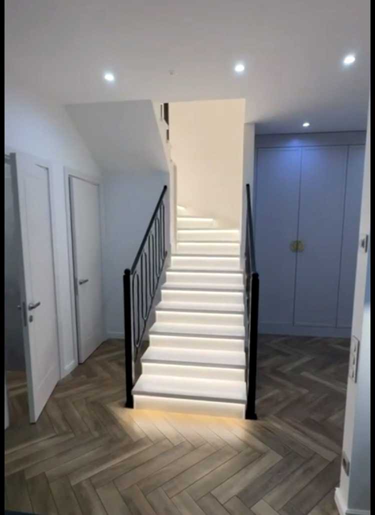 1876969693568201
