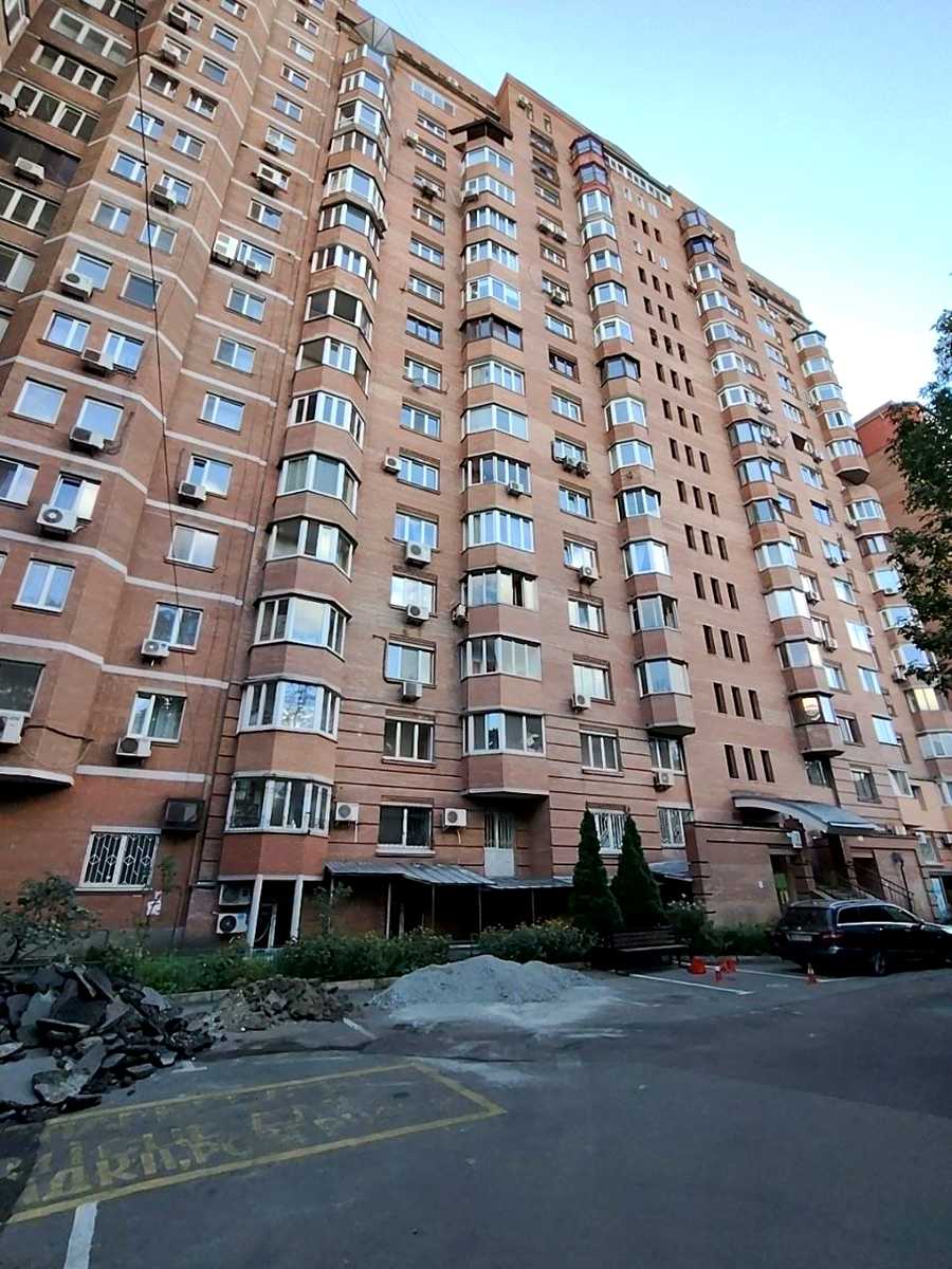 1877005797372667