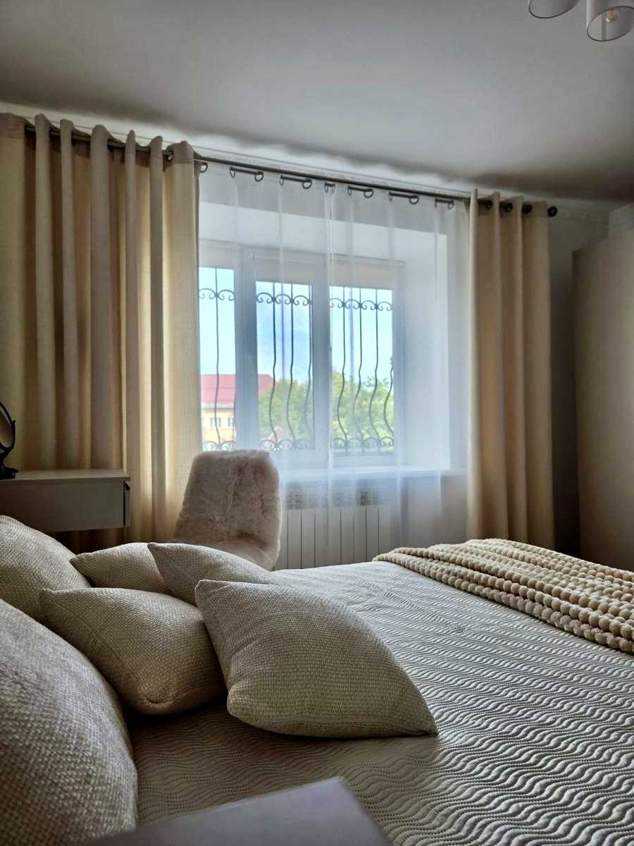 1877009619560153
