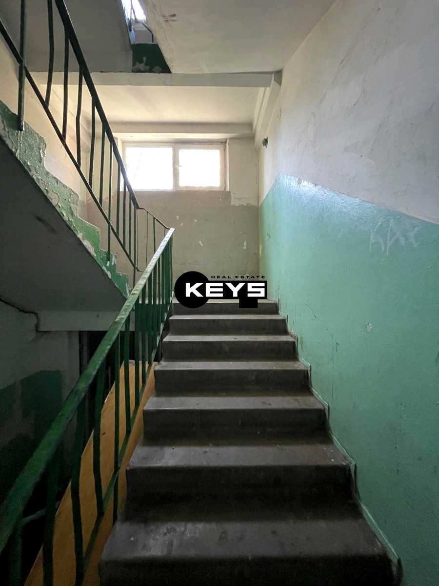 1877011885032883