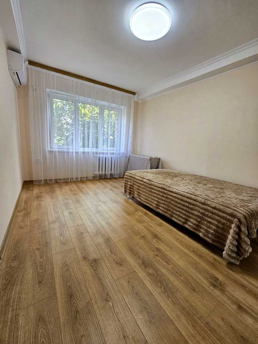 1877012913668916