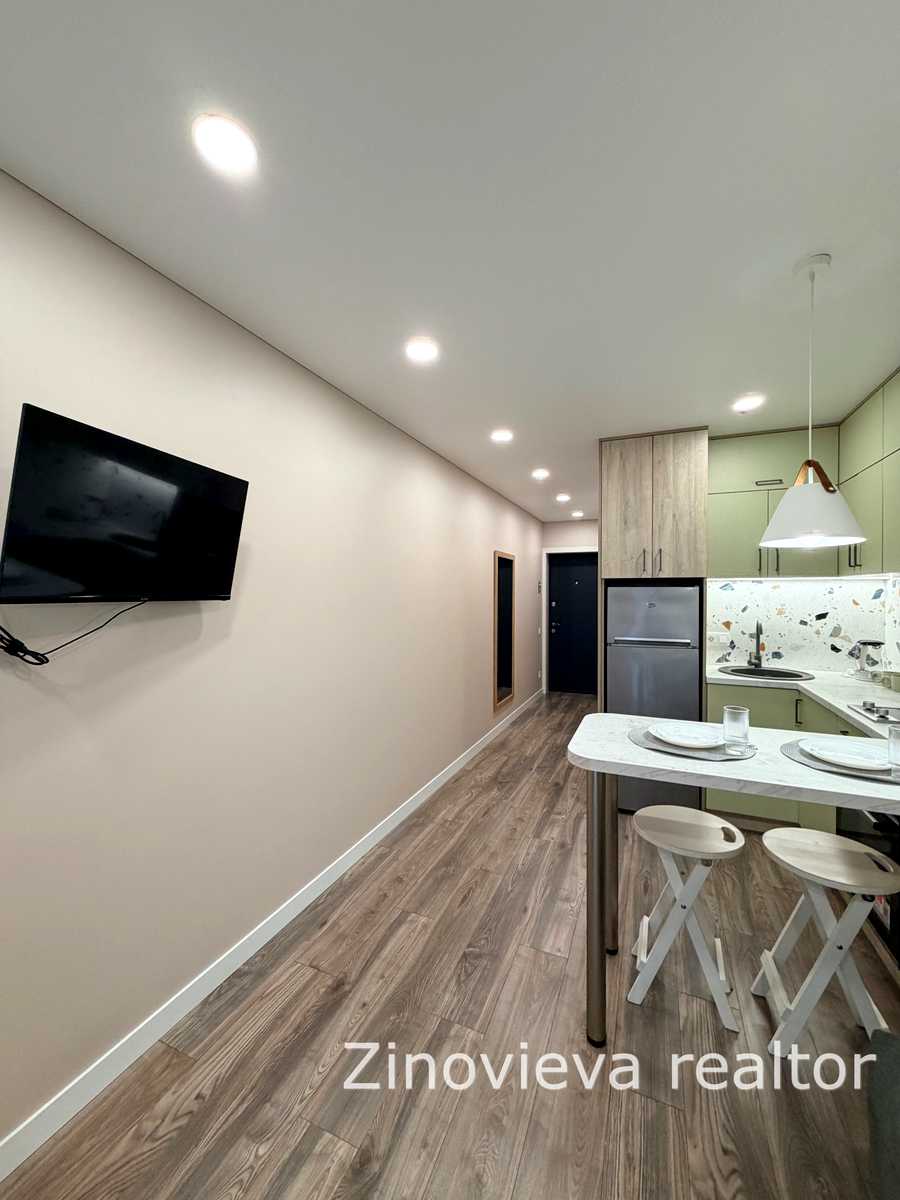 1877012960848171