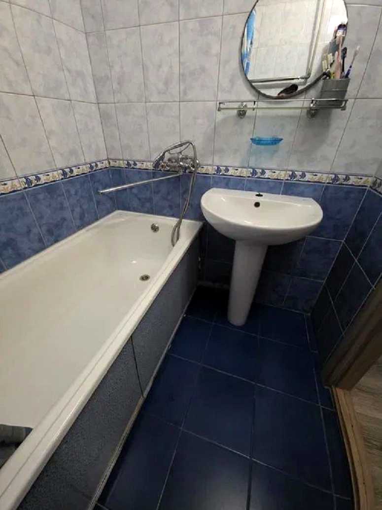 1877014739440994