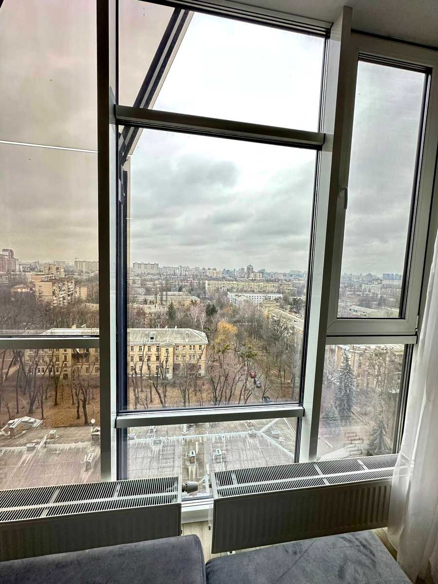 1877014800595570