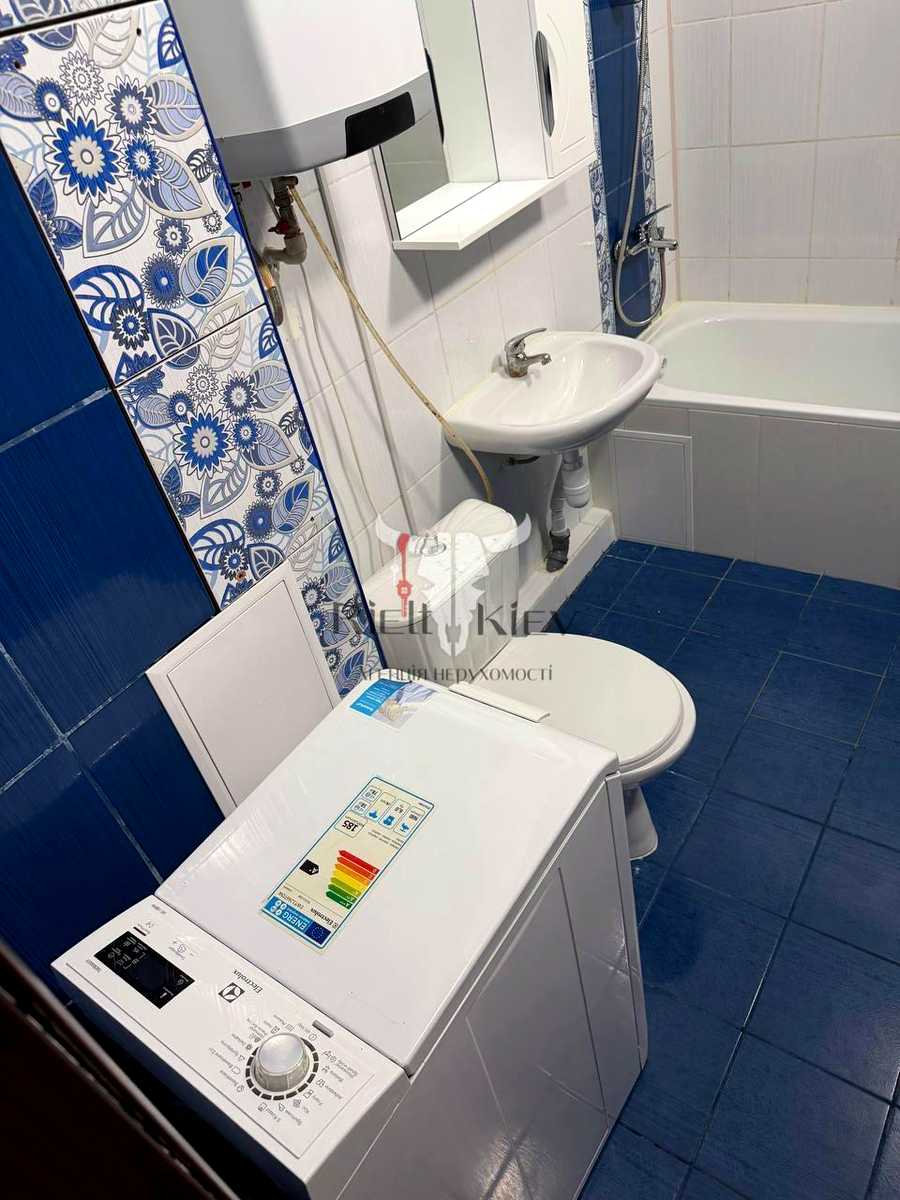 1877016796357514