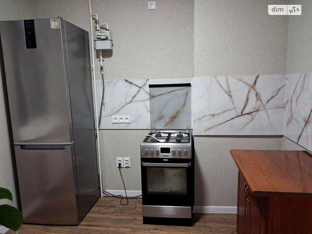 1877017375584835