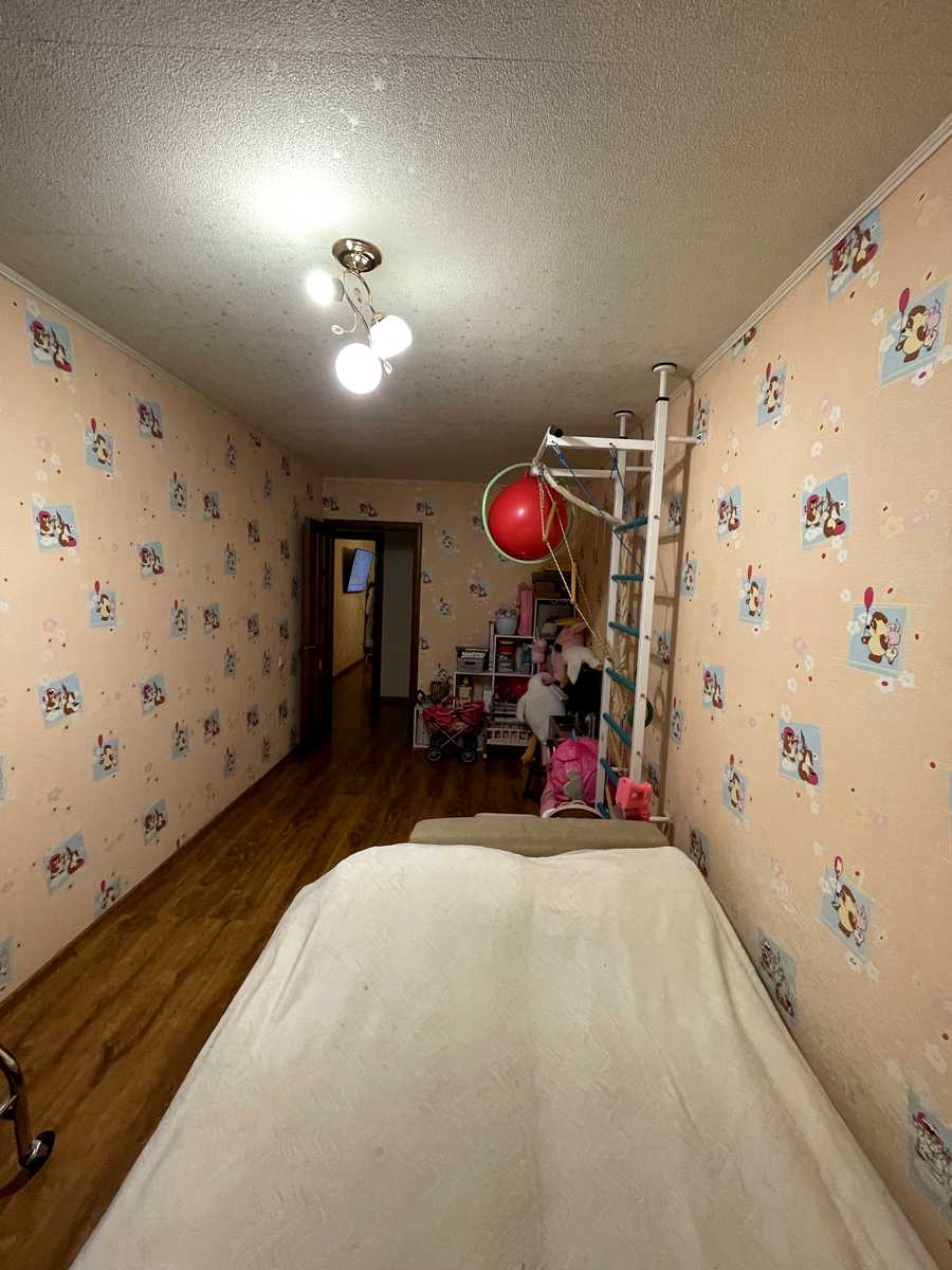 1877019083533809