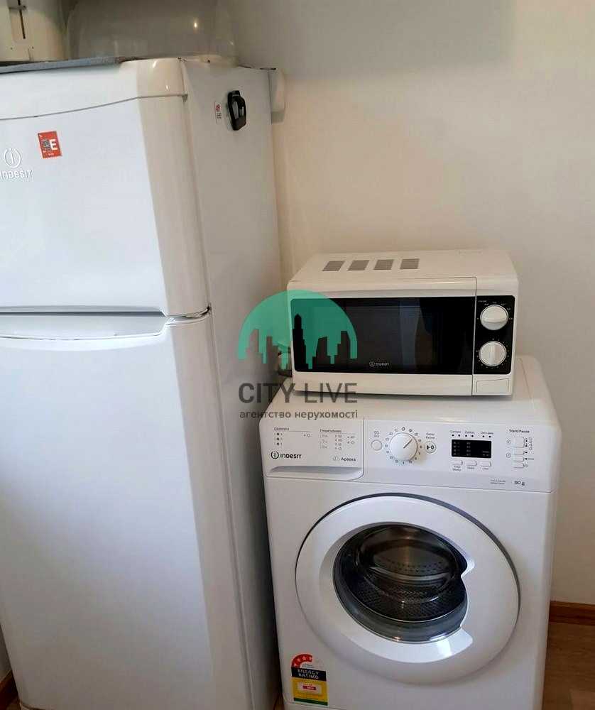 1877019601828051