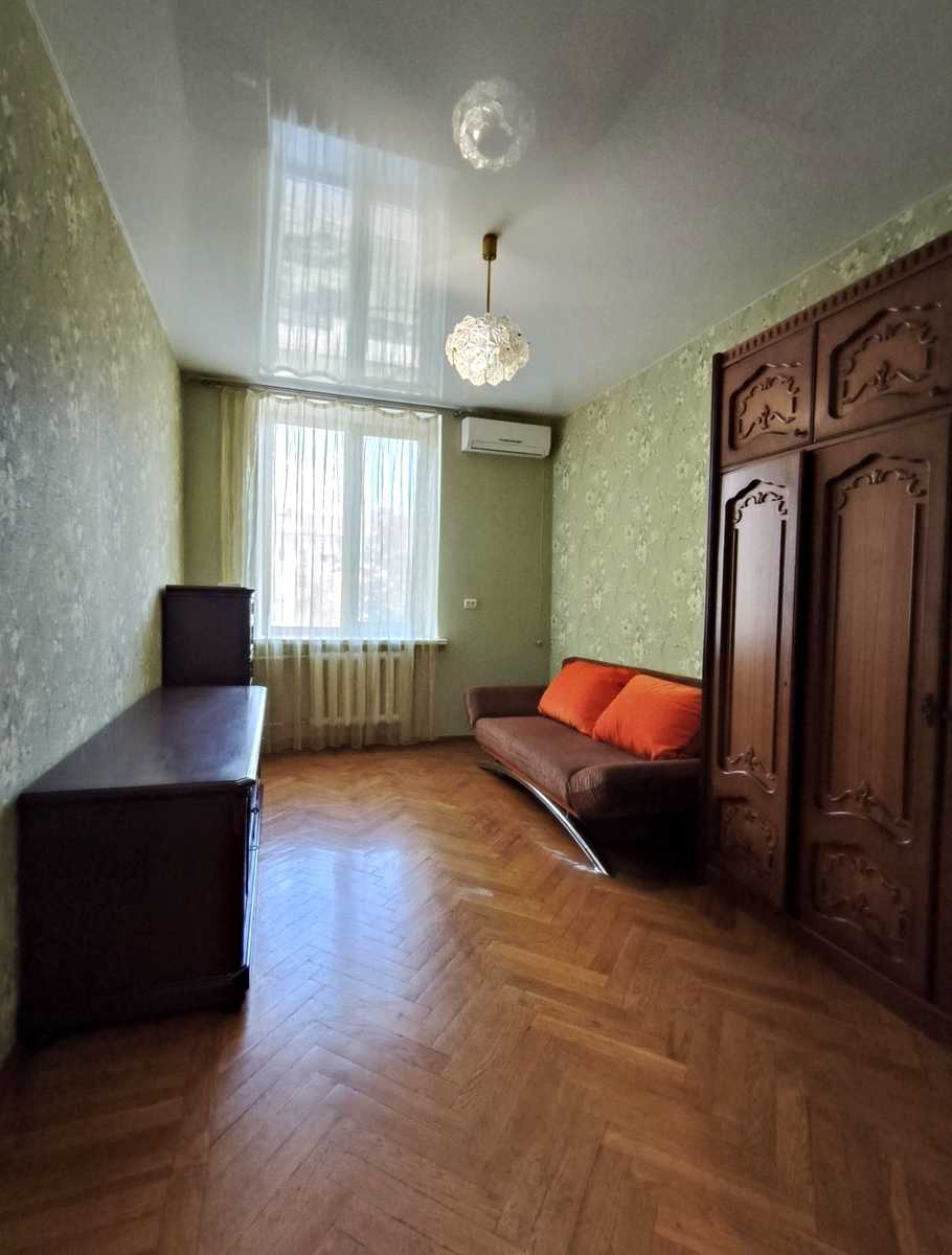 1877020015774495