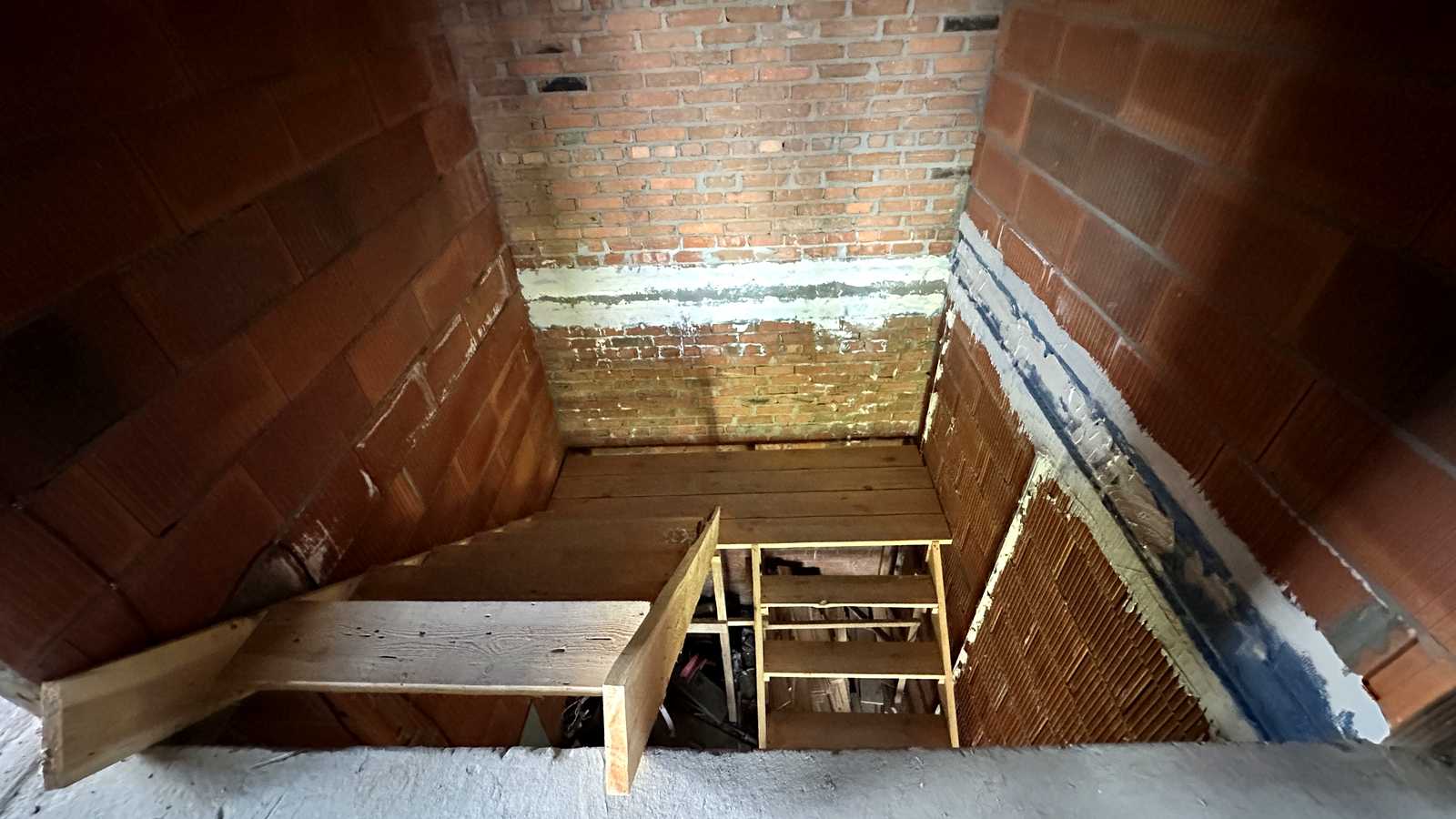 1877020341110635