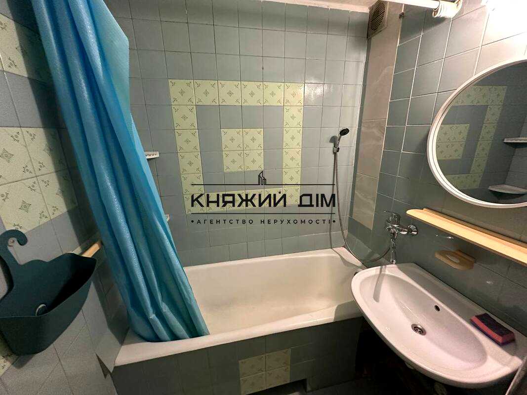 1877020445251331