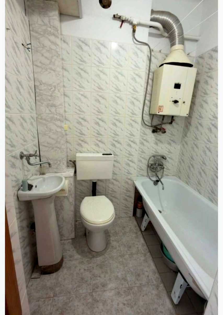1877020906986143