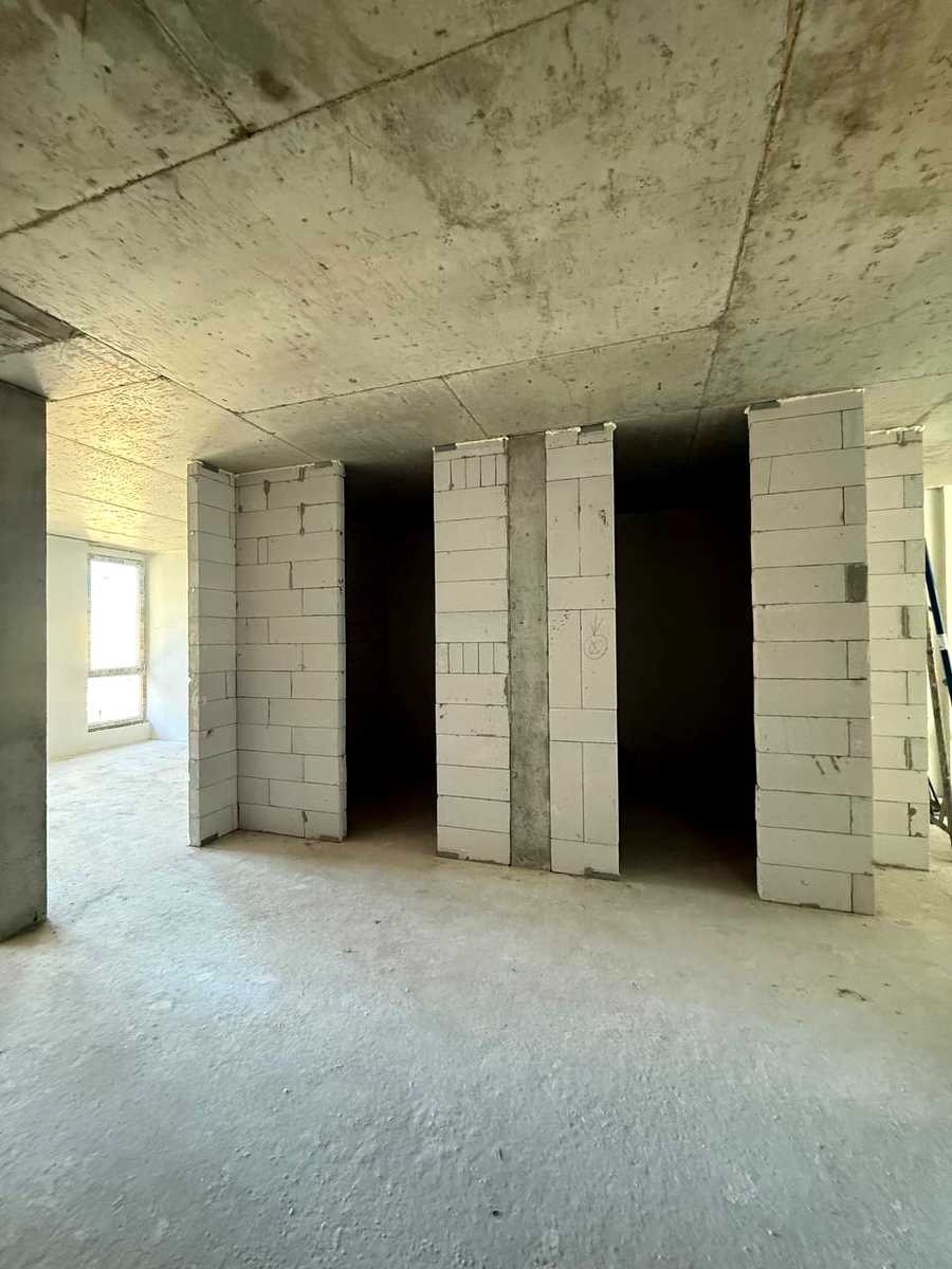 1877021028120264