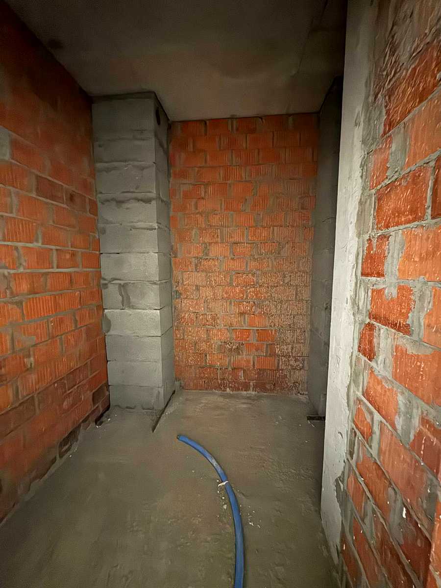 1877021161370630