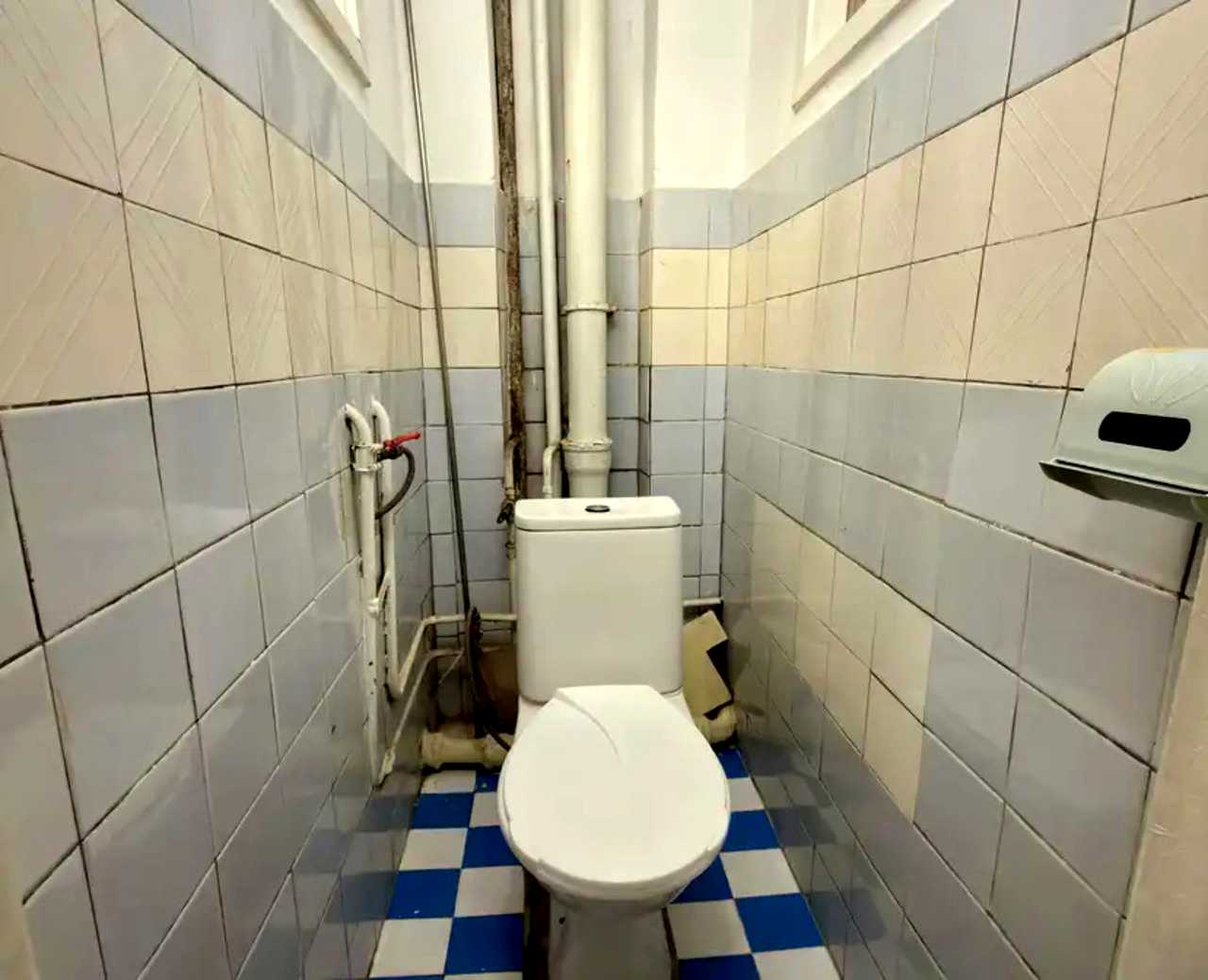 1877021694206135