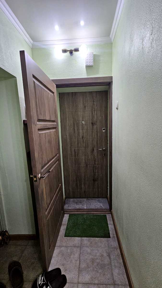 1877021838843250