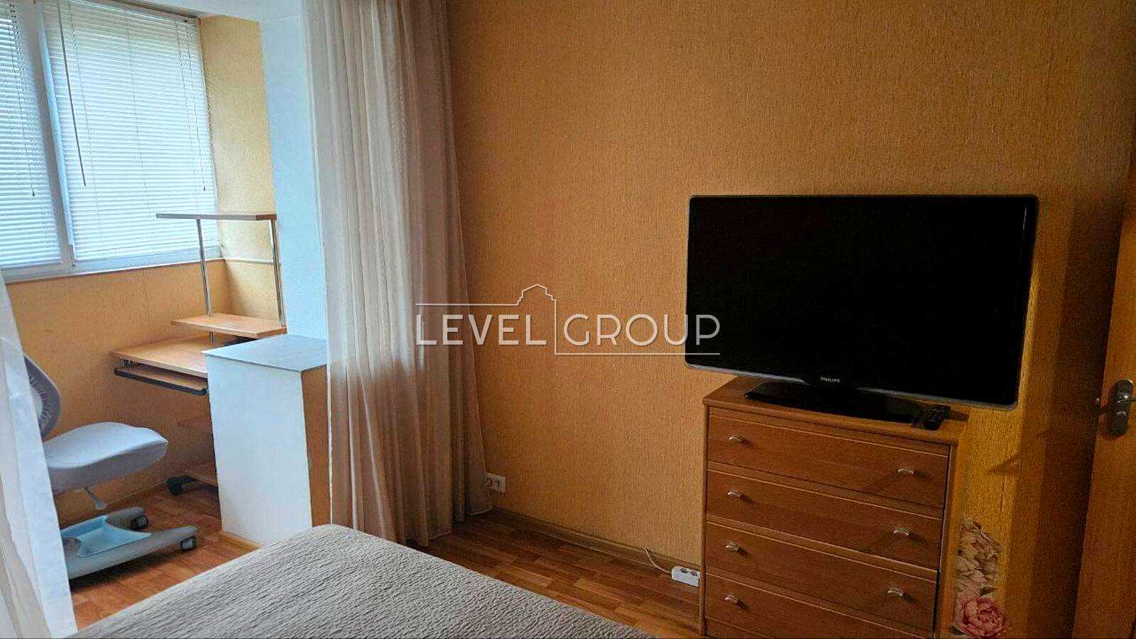 1877021965184848