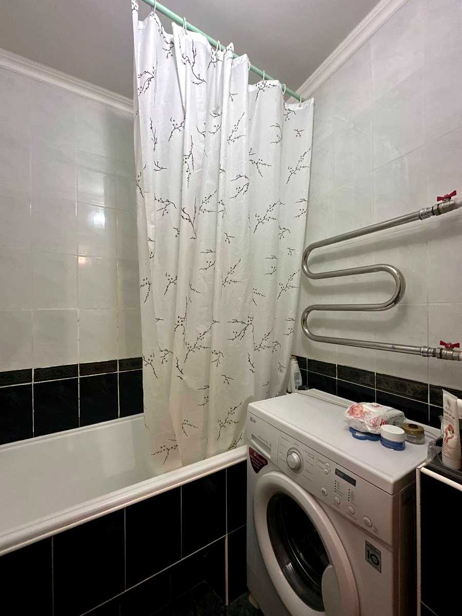 1877023393167349