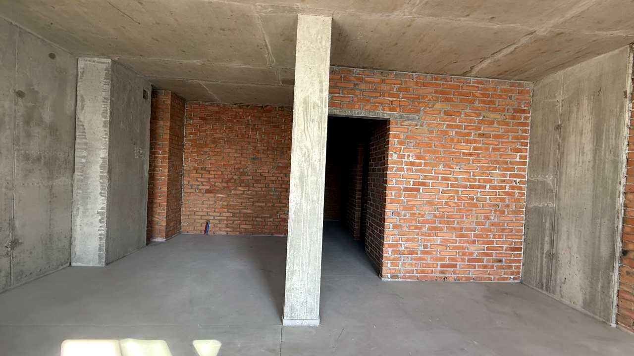 1877023752553761