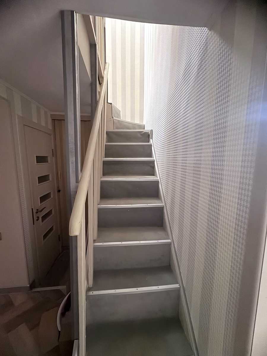 1877023998975024
