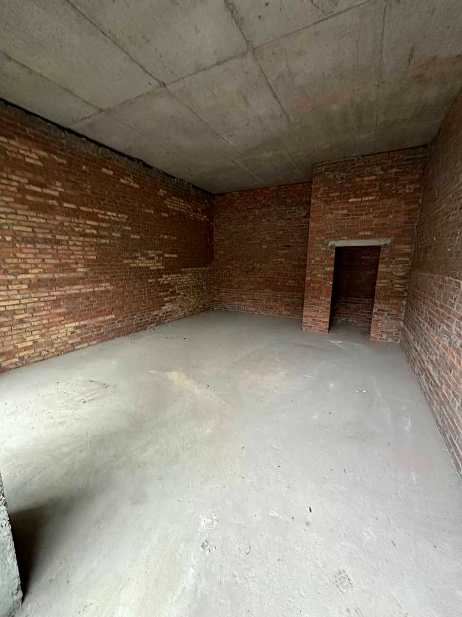 1877024615687613