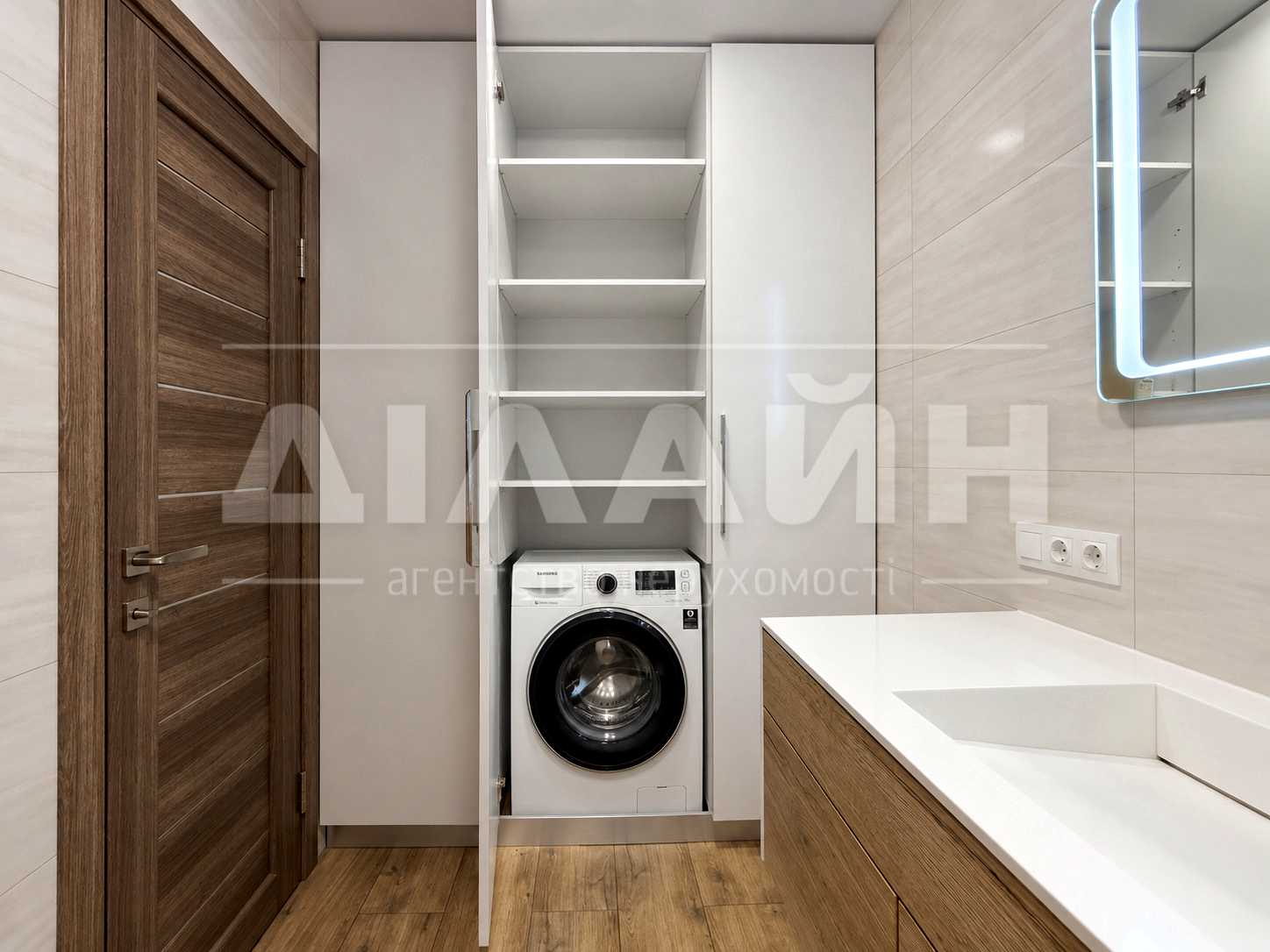 1877024931854021