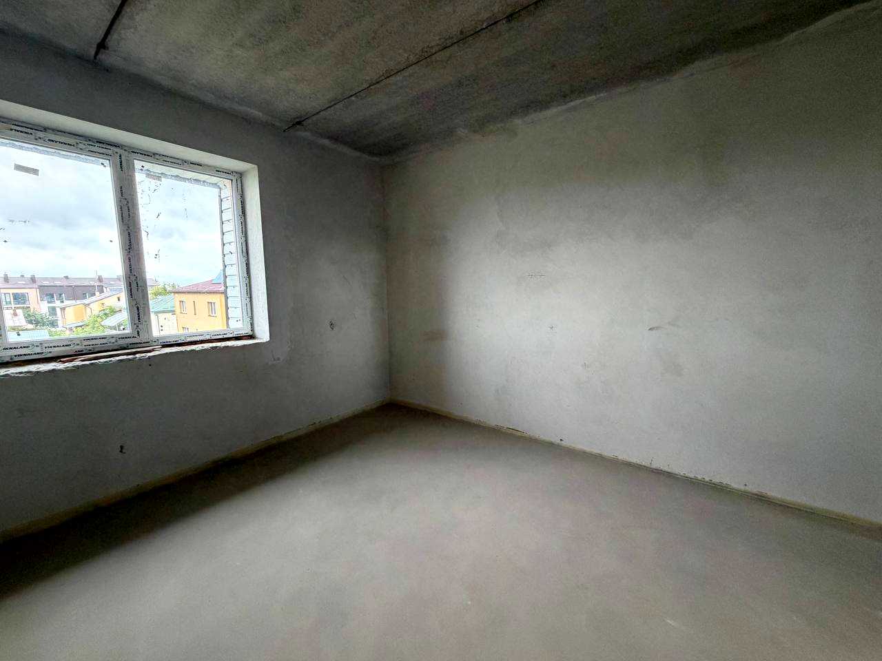 1877025649872425