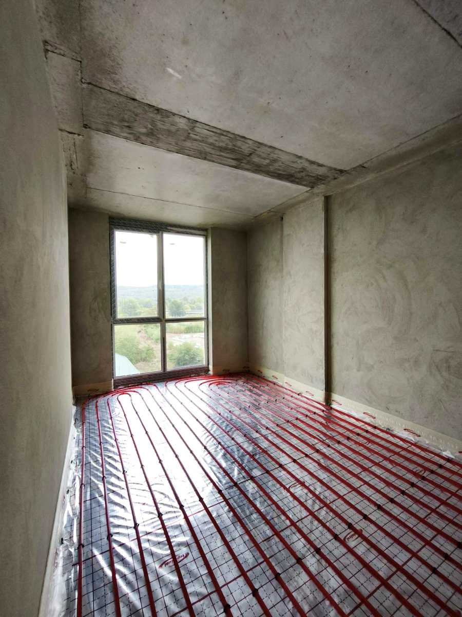 1877025802733635