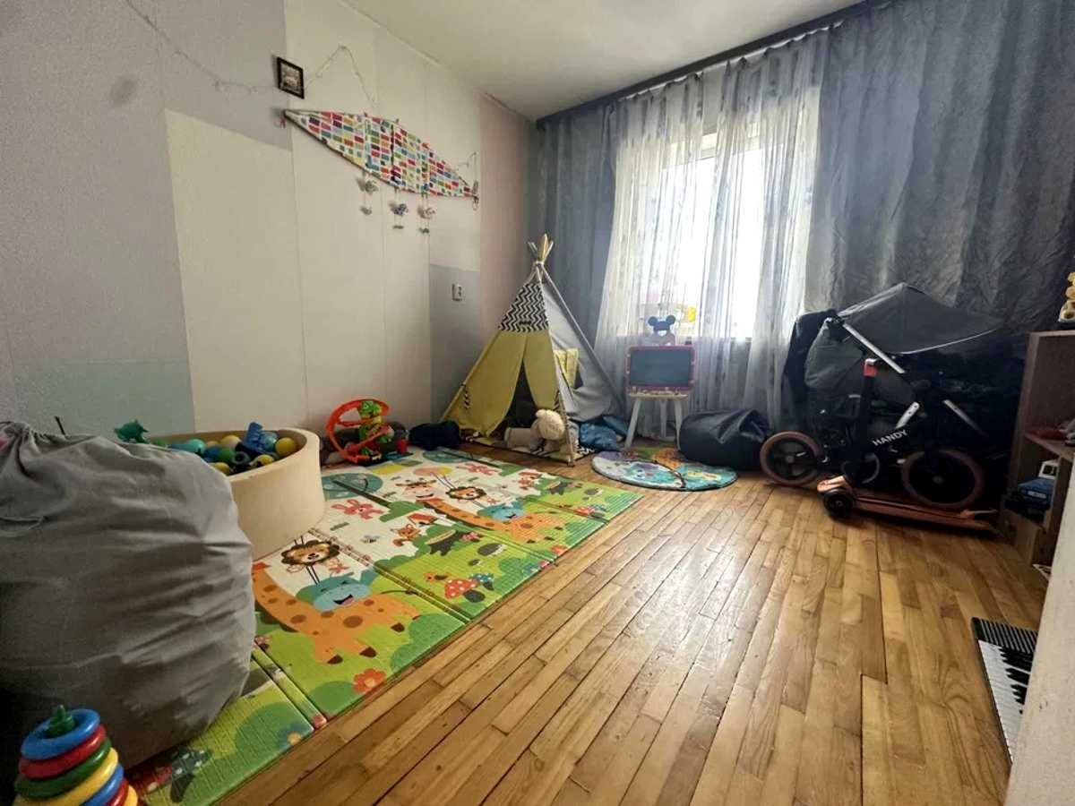1877025984599925