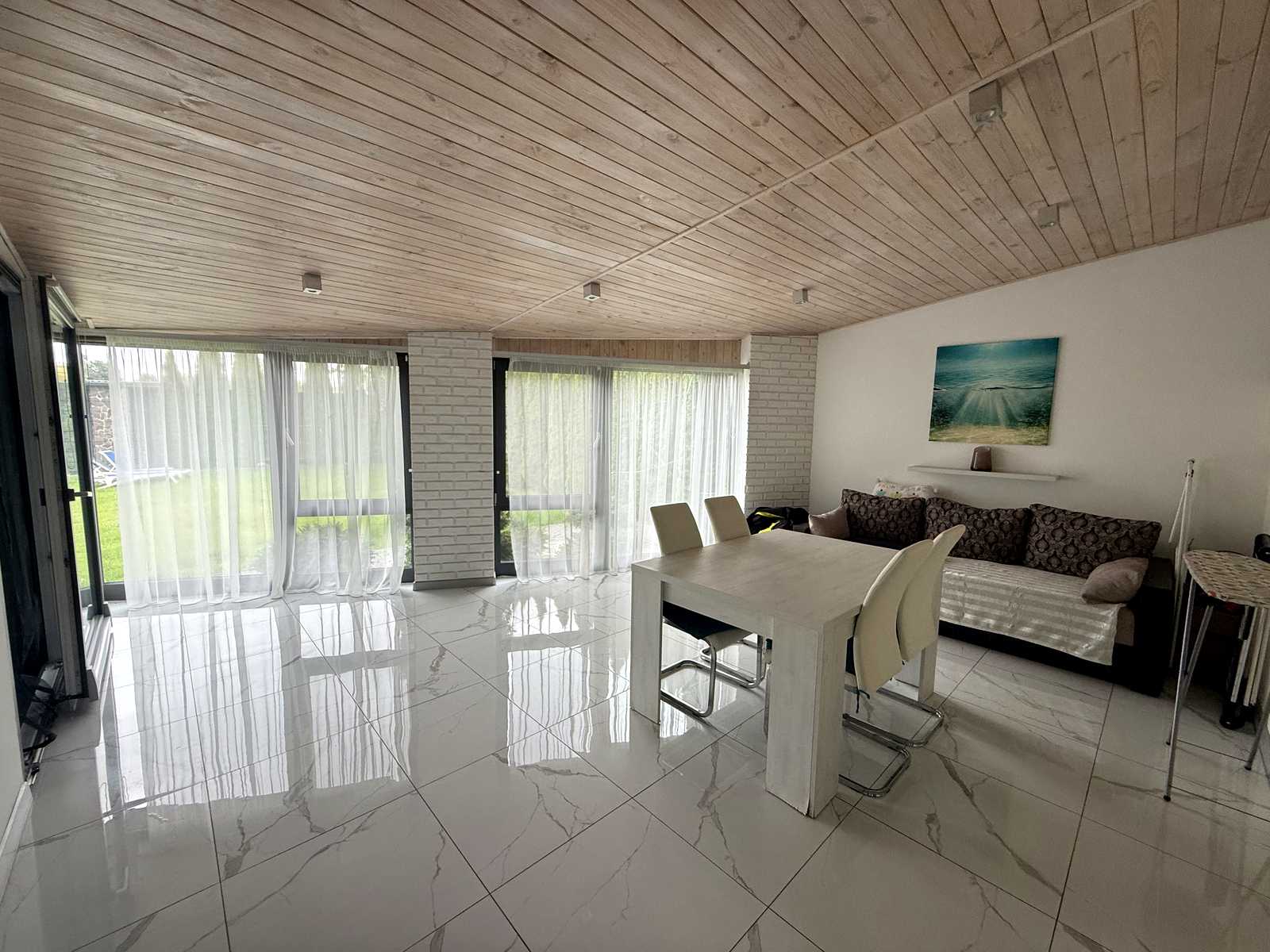 1877026294387761