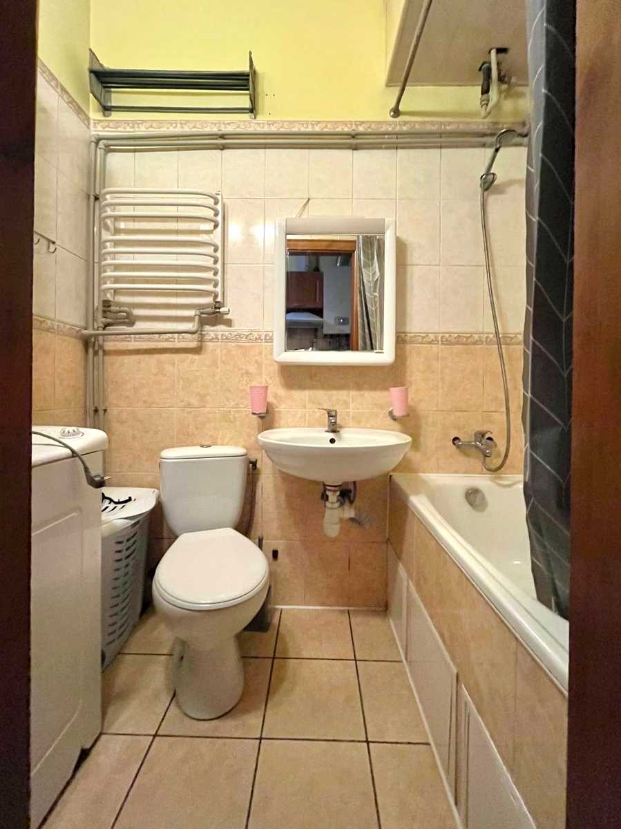 1877026404066684