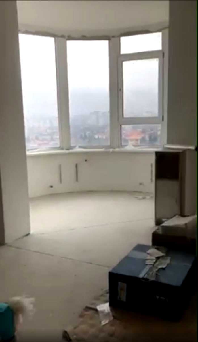 1877027163052528