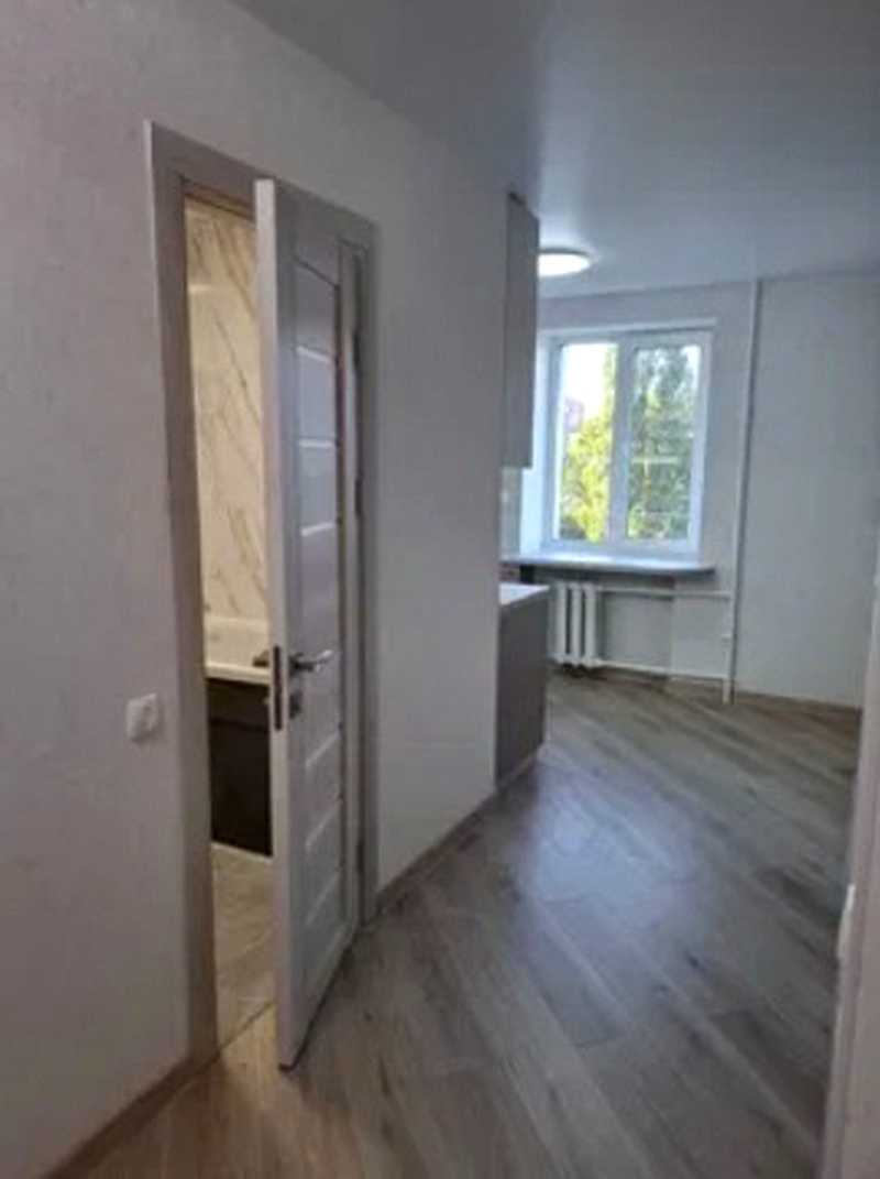 1877027211805343