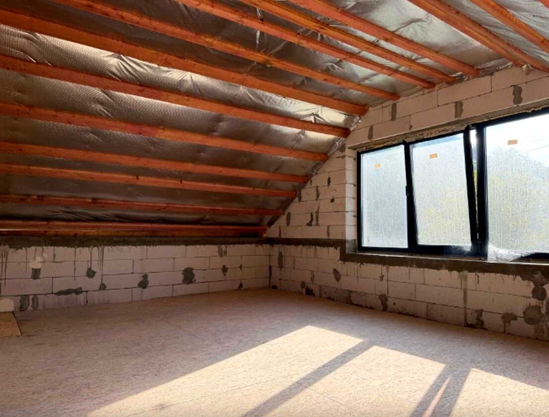 1877027393040334