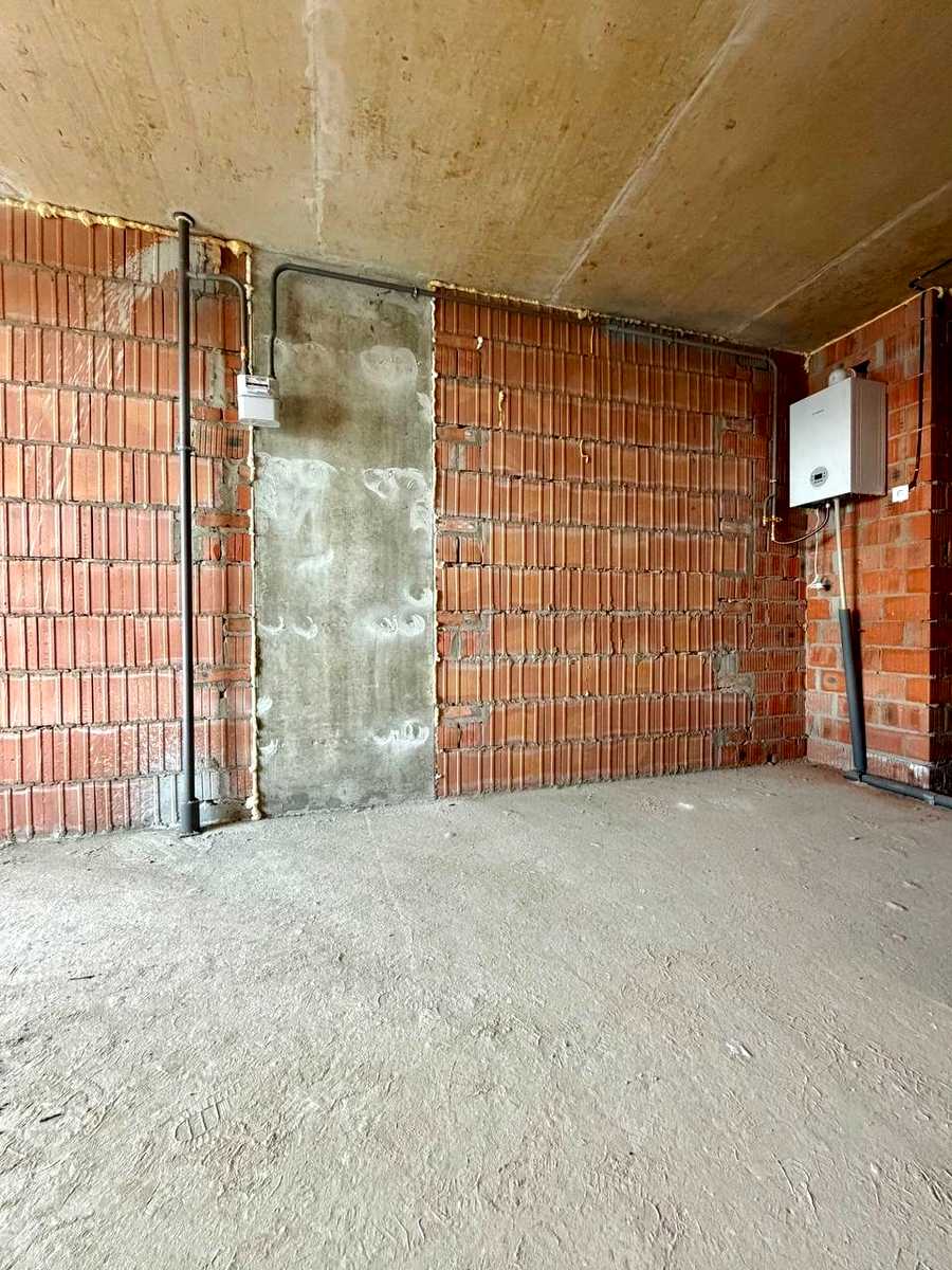 1877028352373096