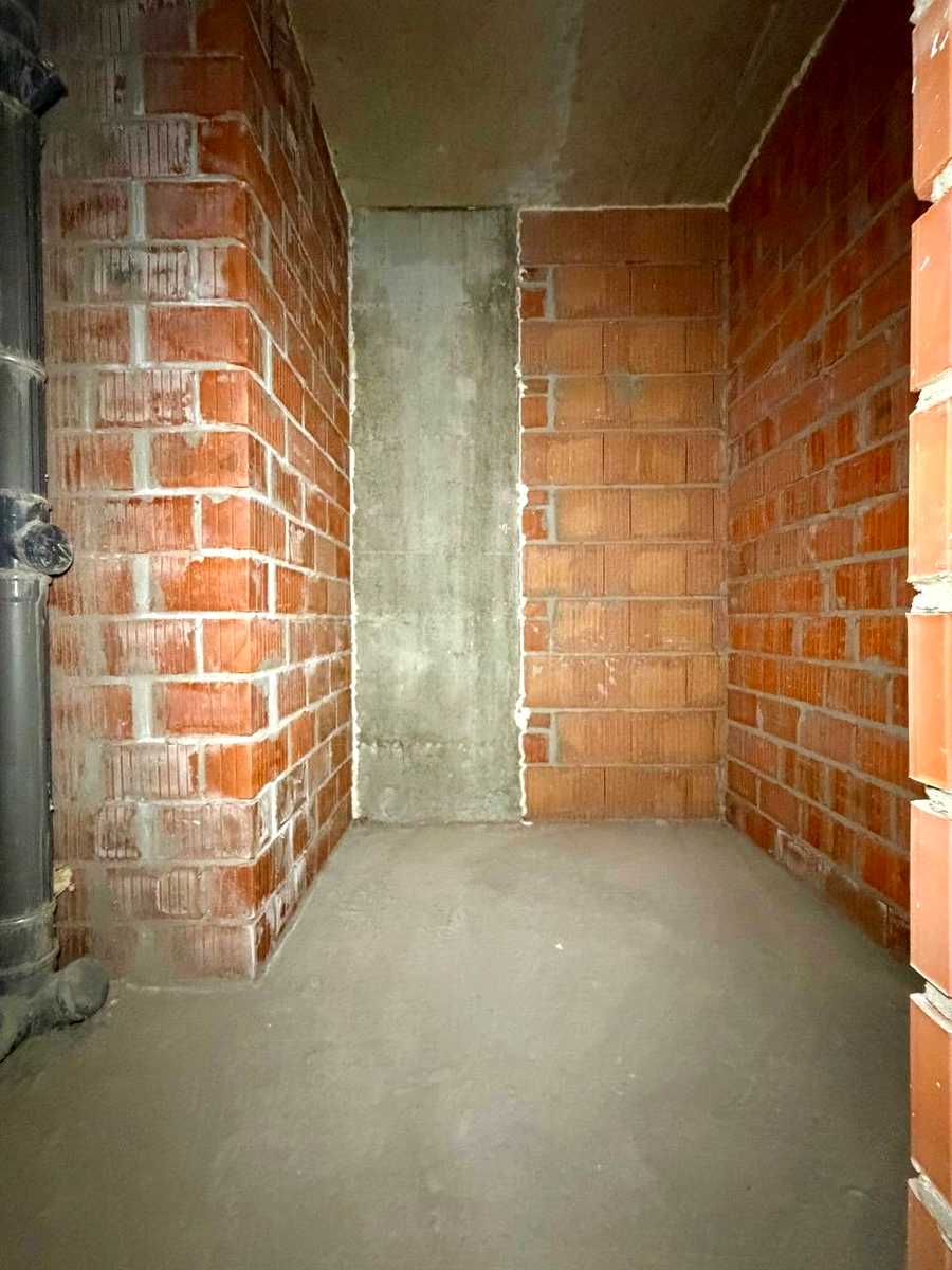 1877028353045989